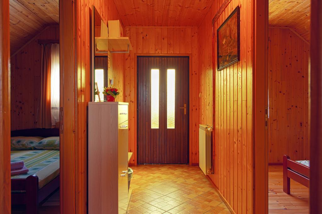 Apartment Ines Smoljanac Exterior photo